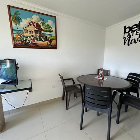 Sea Life Apartamentos En Via Principal Centro Y San Luis Сан-Андрес Екстер'єр фото