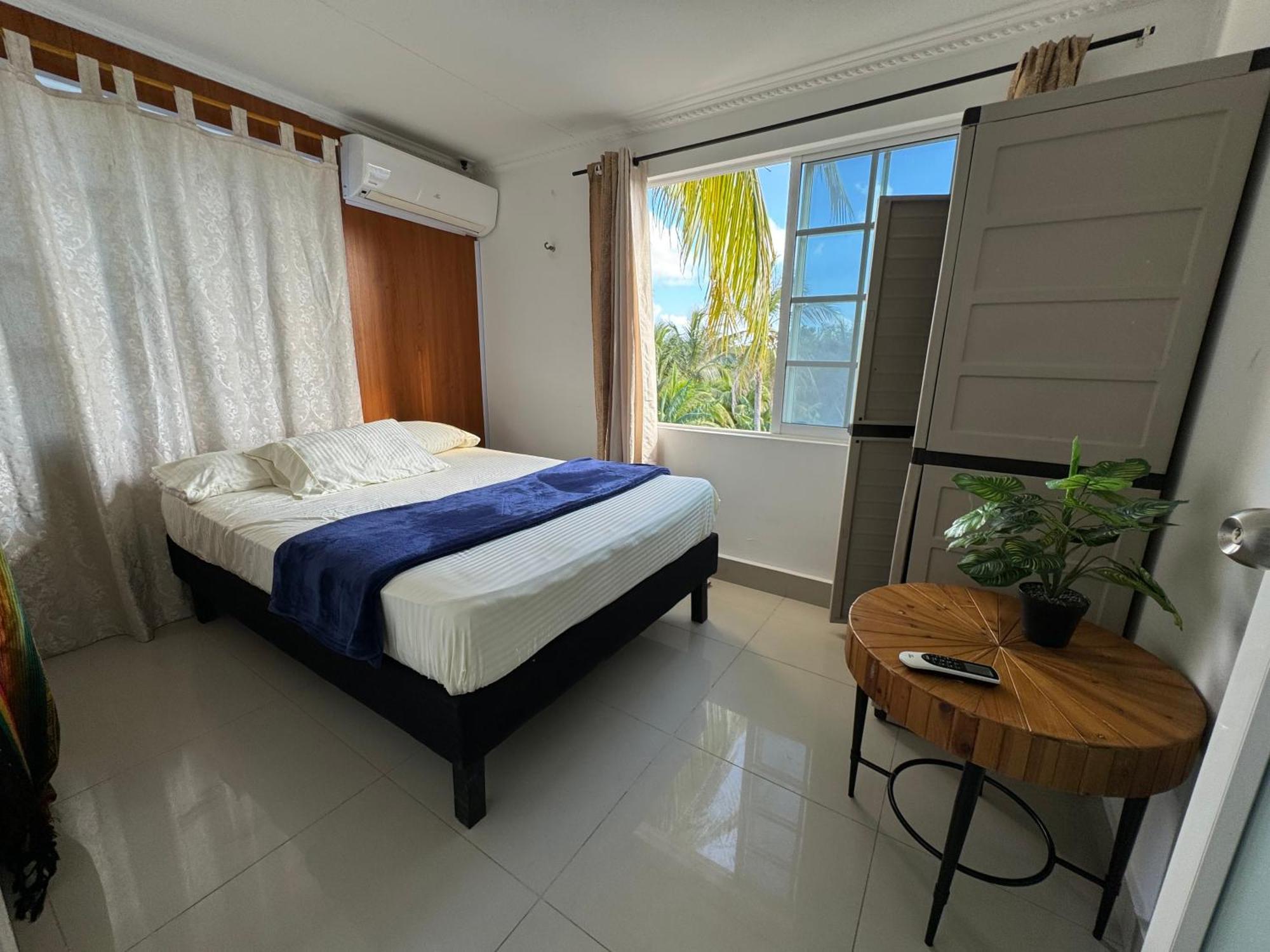 Sea Life Apartamentos En Via Principal Centro Y San Luis Сан-Андрес Екстер'єр фото