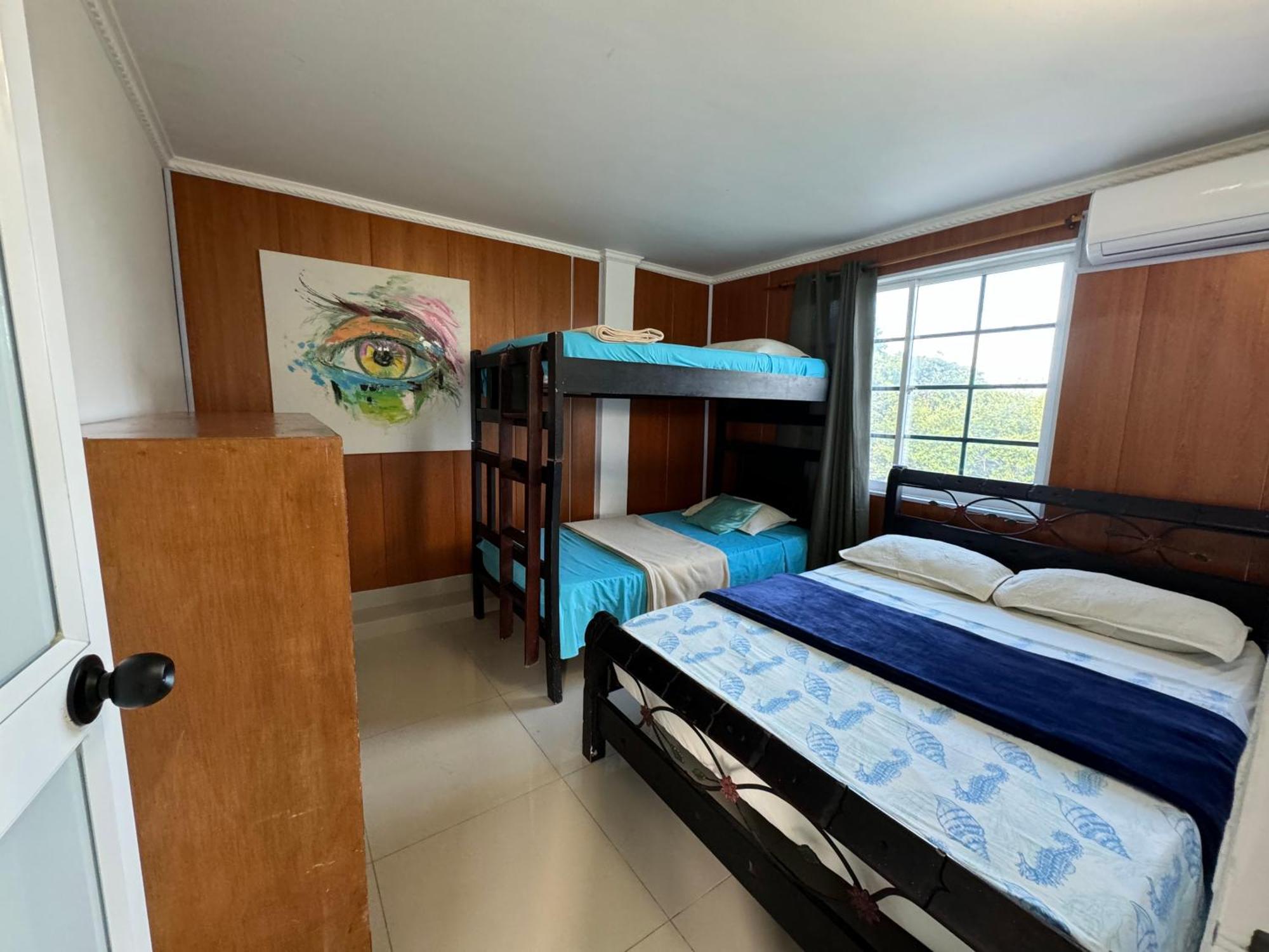 Sea Life Apartamentos En Via Principal Centro Y San Luis Сан-Андрес Екстер'єр фото
